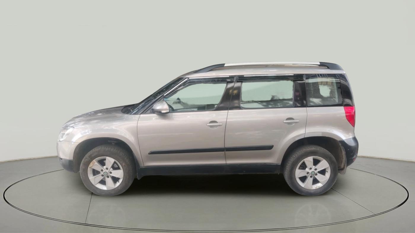 2012 Skoda Yeti ELEGANCE 2.0 TDI CR 4X4, Diesel, Manual, 1,47,758 km, exterior