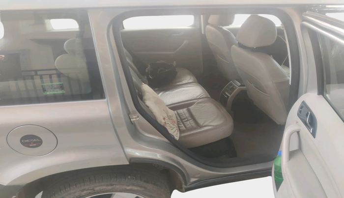 2012 Skoda Yeti ELEGANCE 2.0 TDI CR 4X4, Diesel, Manual, 1,47,758 km, interior