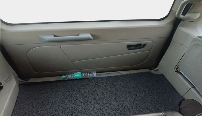 2014 Tata Safari 4X2 LX DICOR 2.2 VTT, Diesel, Manual, 85,186 km, interior