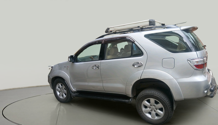 2011 Toyota Fortuner 3.0 4X4 MT, Diesel, Manual, 1,17,399 km, exterior