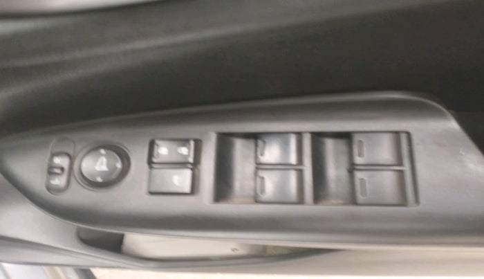 2018 Honda WR-V 1.5L I-DTEC S MT, Diesel, Manual, 1,93,753 km, interior