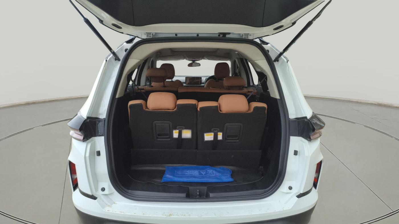 2024 Tata Safari ADVENTURE PLUS, Diesel, Manual, 9,905 km, exterior
