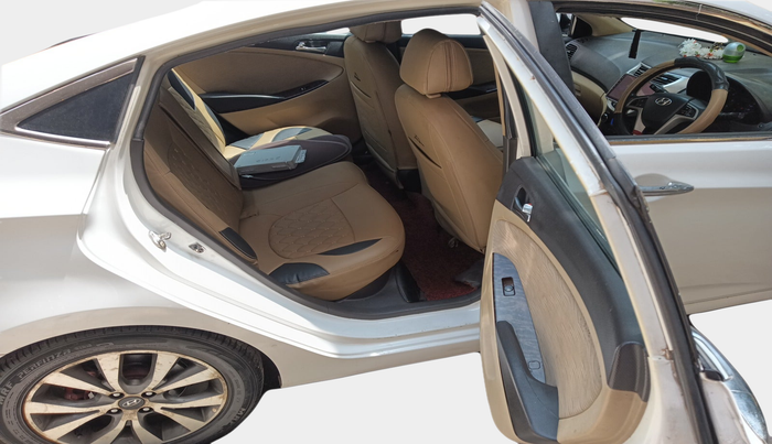 2013 Hyundai Verna FLUIDIC 1.6 CRDI SX, Diesel, Manual, 67,790 km, interior