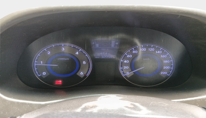 2013 Hyundai Verna FLUIDIC 1.6 CRDI SX, Diesel, Manual, 67,790 km, interior