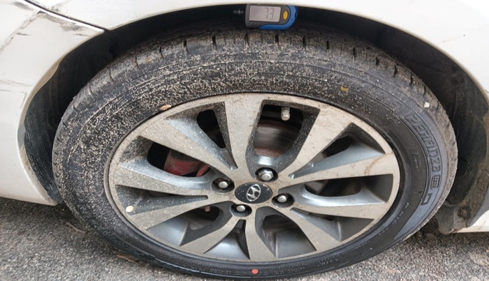 2013 Hyundai Verna FLUIDIC 1.6 CRDI SX, Diesel, Manual, 67,790 km, tyre