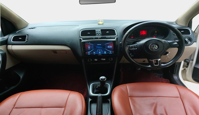 2013 Volkswagen Polo HIGHLINE DIESEL, Diesel, Manual, 1,40,564 km, interior