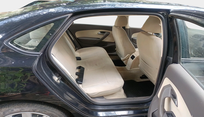 2011 Volkswagen Vento HIGHLINE 1.6 MPI, Petrol, Manual, 16,603 km, interior