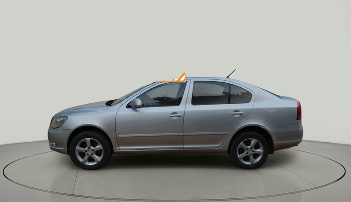 2012 Skoda Laura AMBIENTE 2.0 TDI CR MT, Diesel, Manual, 1,06,623 km, exterior