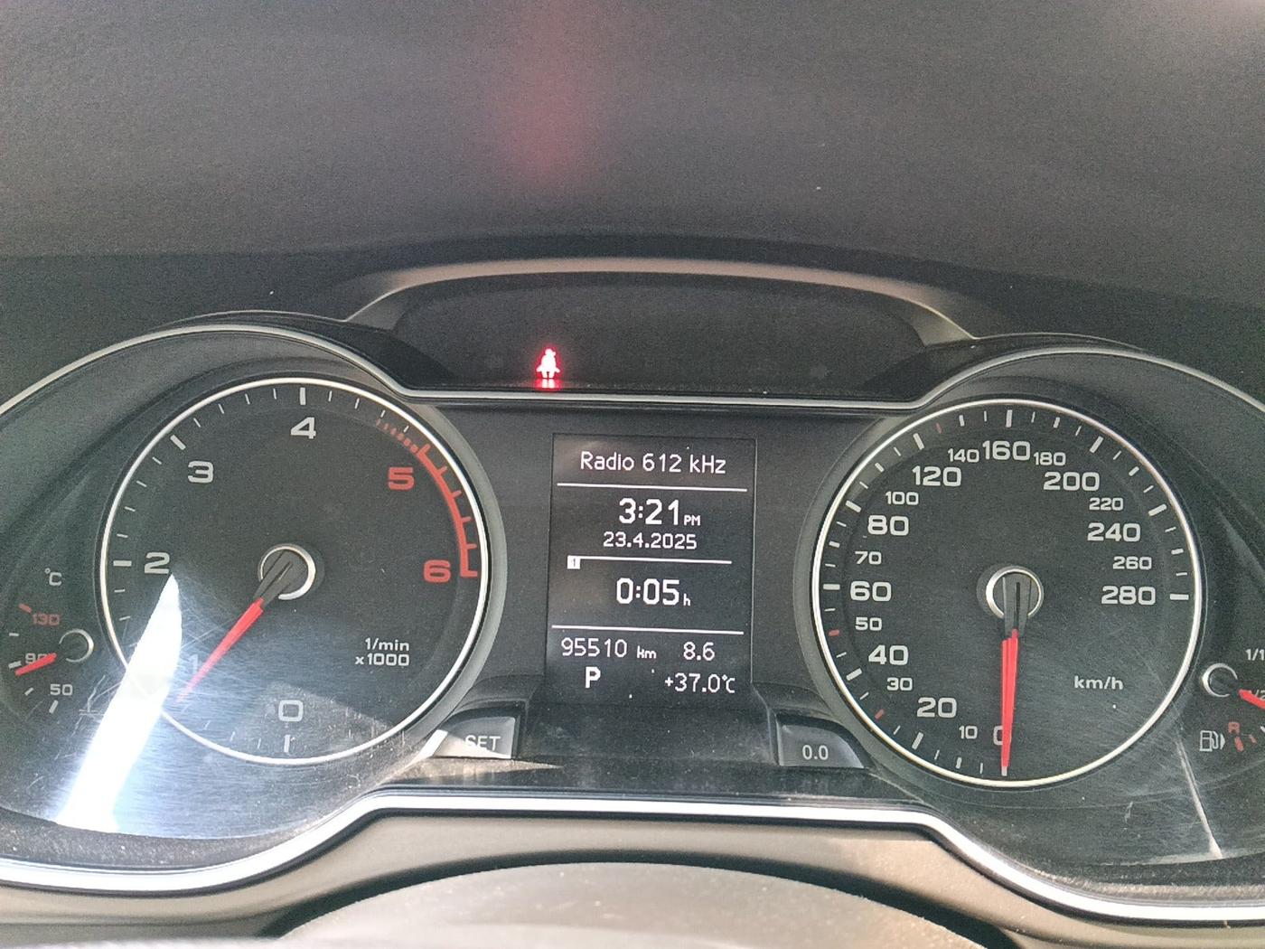 2014 Audi A4 2.0 TDI Multitronic, Diesel, Automatic, 95,510 km, interior