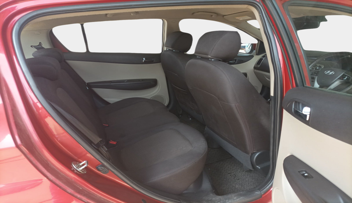 2013 Hyundai i20 ASTA 1.2, Petrol, Manual, 1,27,786 km, interior