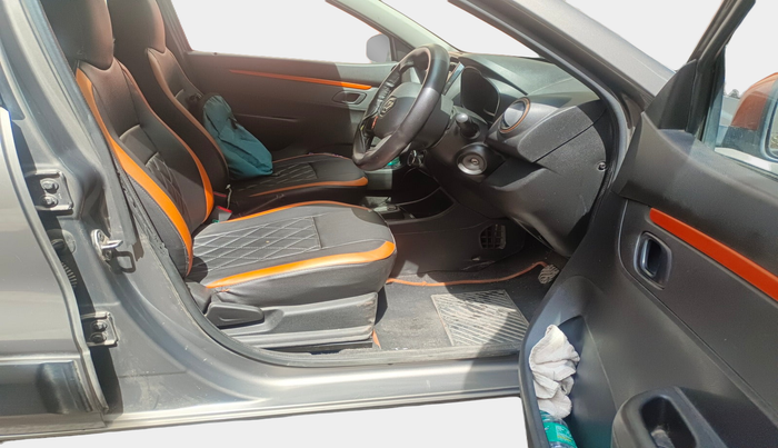 2019 Renault Kwid CLIMBER 1.0 AMT, Petrol, Automatic, 37,995 km, interior