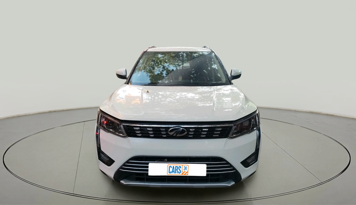 2020 Mahindra XUV300 W8 1.2 PETROL, Petrol, Manual, 28,175 km, exterior