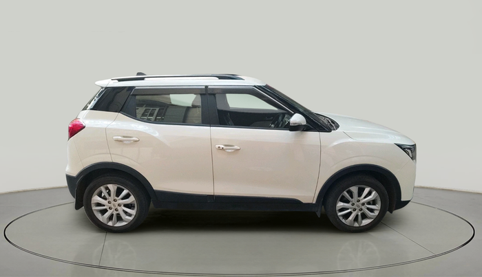 2020 Mahindra XUV300 W8 1.2 PETROL, Petrol, Manual, 28,175 km, exterior