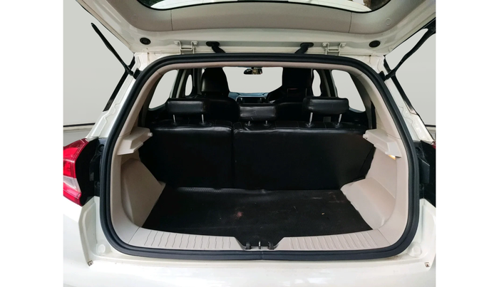 2020 Mahindra XUV300 W8 1.2 PETROL, Petrol, Manual, 28,175 km, exterior