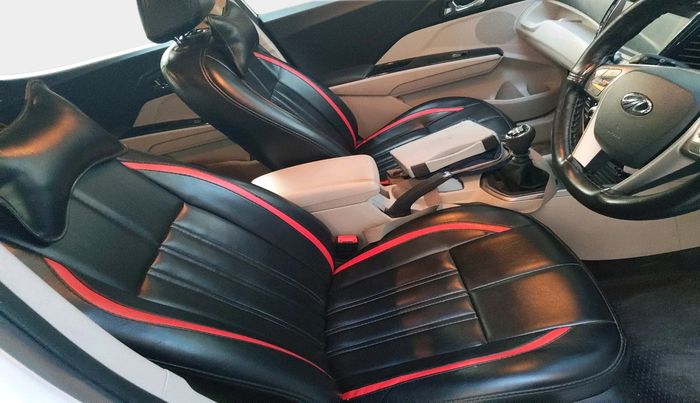 2020 Mahindra XUV300 W8 1.2 PETROL, Petrol, Manual, 28,175 km, interior