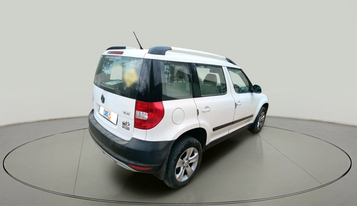 2012 Skoda Yeti AMBITION 2.0 TDI CR 4X2, Diesel, Manual, 1,24,527 km, exterior