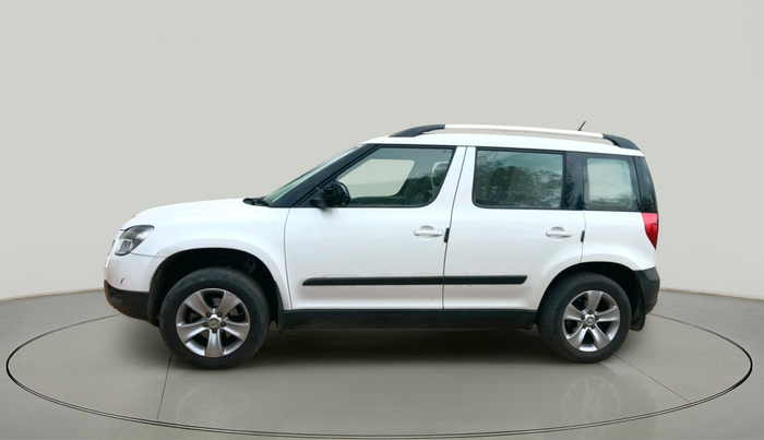 2012 Skoda Yeti AMBITION 2.0 TDI CR 4X2, Diesel, Manual, 1,24,527 km, exterior
