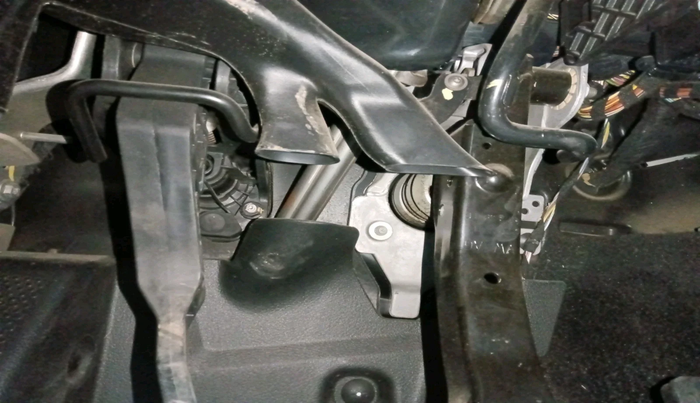 2012 Skoda Yeti AMBITION 2.0 TDI CR 4X2, Diesel, Manual, 1,24,527 km, interior