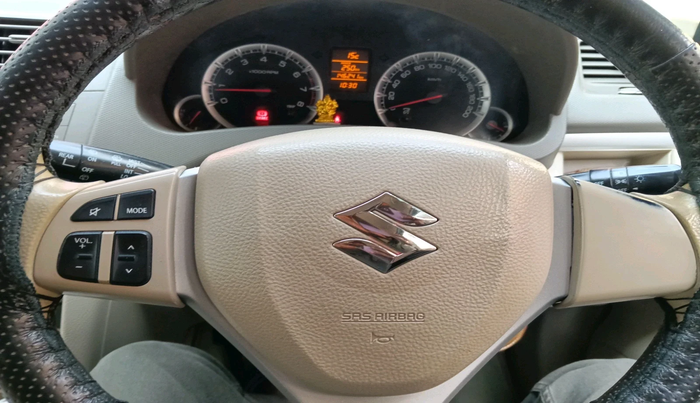 2014 Maruti Ertiga ZXI, Petrol, Manual, 1,46,262 km, interior