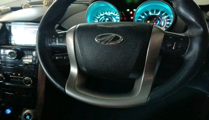 2019 Mahindra XUV500 W9 AT, Diesel, Automatic, 1,01,979 km, interior