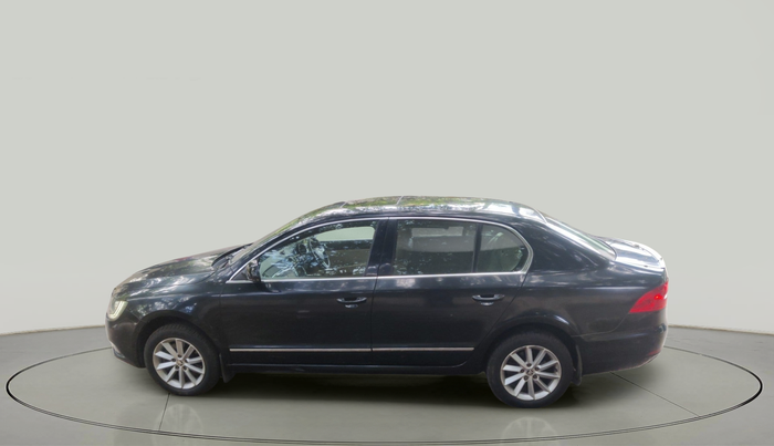 2014 Skoda Superb ELEGANCE 2.0 TDI CR AT, Diesel, Automatic, 1,24,079 km, exterior
