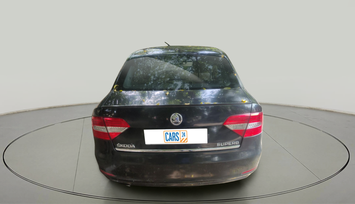 2014 Skoda Superb ELEGANCE 2.0 TDI CR AT, Diesel, Automatic, 1,24,079 km, exterior