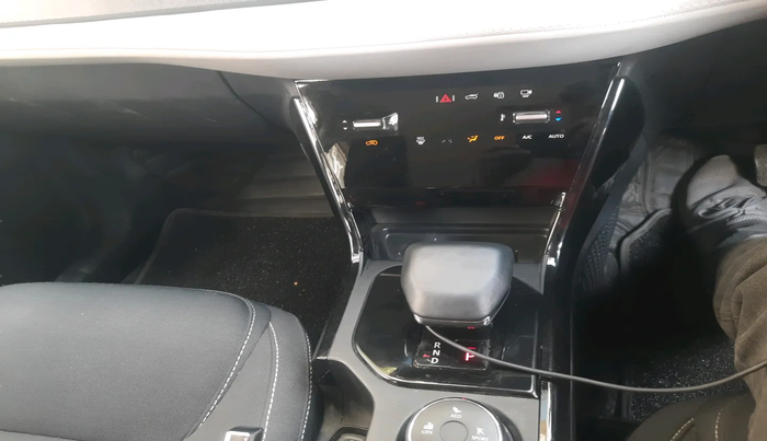 2023 Tata NEXON CREATIVE PLUS 1.2 REVOTRON 6 AMT, Petrol, Automatic, 11,537 km, interior