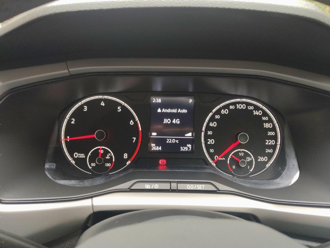 2023 Volkswagen TAIGUN HIGHLINE 1.0 TSI AT, Petrol, Automatic, 2,684 km, interior