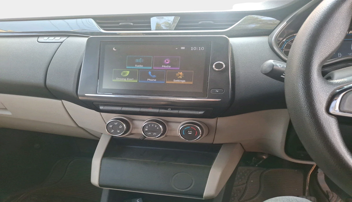 2020 Renault TRIBER RXT AMT, Petrol, Automatic, 40,319 km, interior