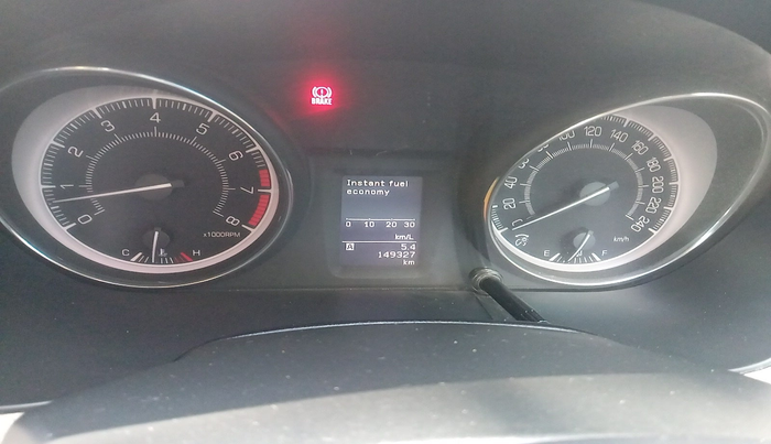 2011 Maruti Kizashi 2.4L MT, Petrol, Manual, 1,49,327 km, interior