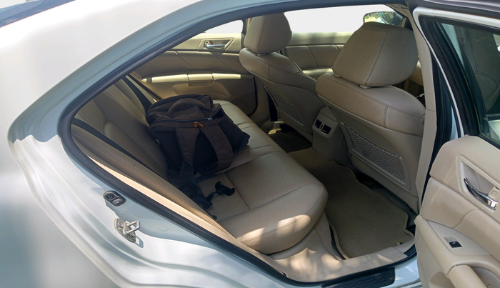 2011 Maruti Kizashi 2.4L MT, Petrol, Manual, 1,49,327 km, interior
