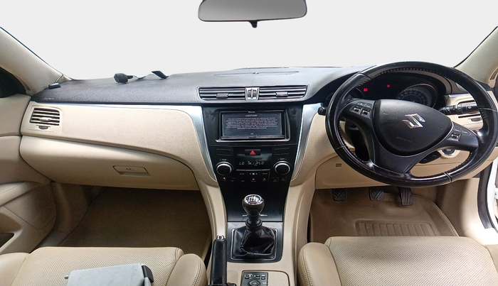 2011 Maruti Kizashi 2.4L MT, Petrol, Manual, 1,49,327 km, interior