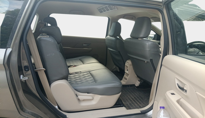 2023 Toyota RUMION V AT , Petrol, Automatic, 4,066 km, interior