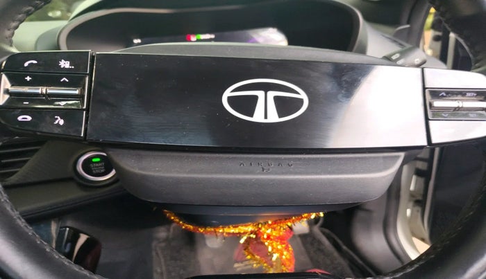 2023 Tata NEXON FEARLESS + SUNROOF DUAL TONE 1.2 PETROL, Petrol, Manual, 12,977 km, interior