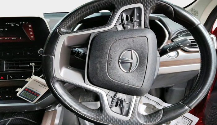 2020 Tata Harrier XZA PLUS 2.0L, Diesel, Automatic, 97,078 km, interior