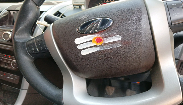 2014 Mahindra XUV500 W6, Diesel, Manual, 98,730 km, interior
