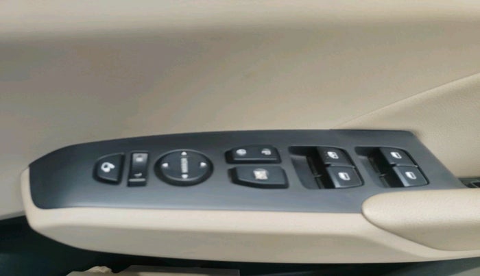 2019 Hyundai Verna 1.6 VTVT SX O, Petrol, Manual, 15,260 km, interior