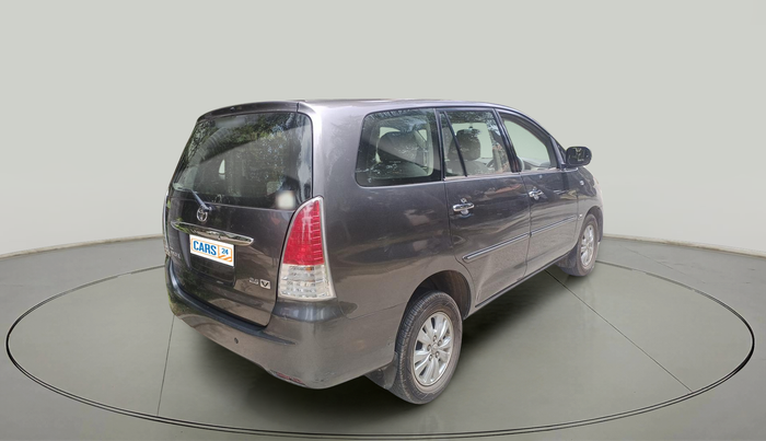 2011 Toyota Innova V 2.5 7 STR, Diesel, Manual, 1,67,029 km, exterior