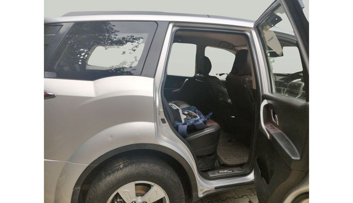 2013 Mahindra XUV500 W8, Diesel, Manual, 83,274 km, interior