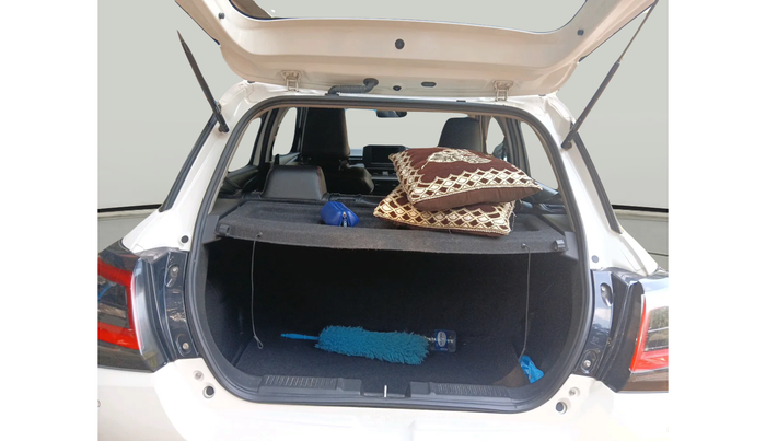 2024 Maruti Swift VXi, Petrol, Manual, 13,264 km, exterior