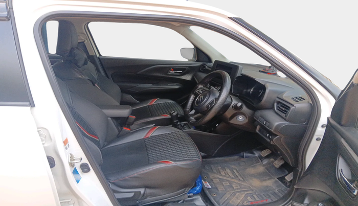 2024 Maruti Swift VXi, Petrol, Manual, 13,264 km, interior