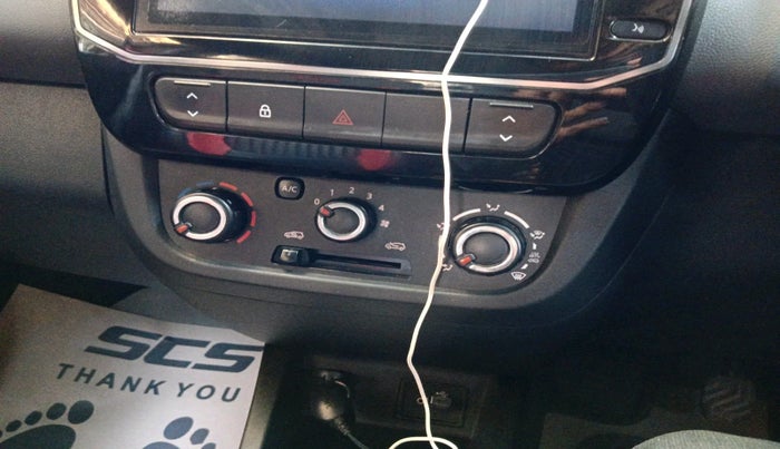 2019 Renault Kwid RXT 1.0 AMT (O), Petrol, Automatic, 49,722 km, interior