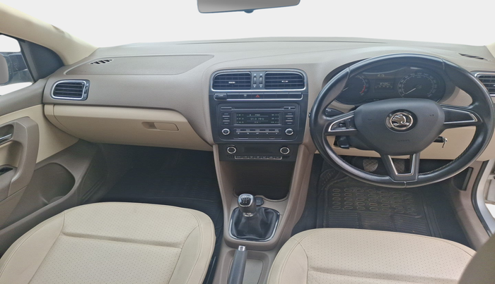 2015 Skoda Rapid 1.5 TDI CR ELEGANCE, Diesel, Manual, 87,406 km, interior
