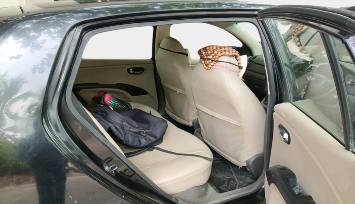 2010 Hyundai i10 MAGNA 1.2, Petrol, Manual, 1,21,423 km, interior