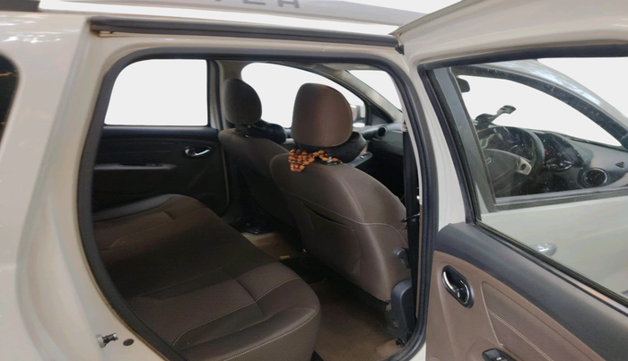 2016 Renault Duster 110 PS RXZ 4X2 AMT DIESEL, Diesel, Automatic, 77,142 km, interior