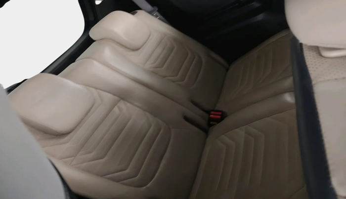 2022 KIA CARENS LUXURY 1.4 PETROL 7 STR, Petrol, Manual, 32,390 km, interior