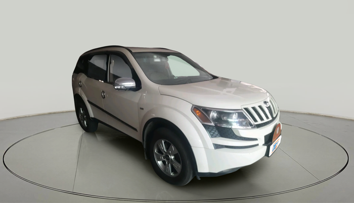 2013 Mahindra XUV500 W8, Diesel, Manual, 1,01,556 km, exterior