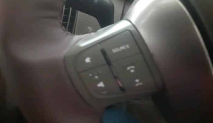 2013 Mahindra XUV500 W8, Diesel, Manual, 1,01,556 km, interior