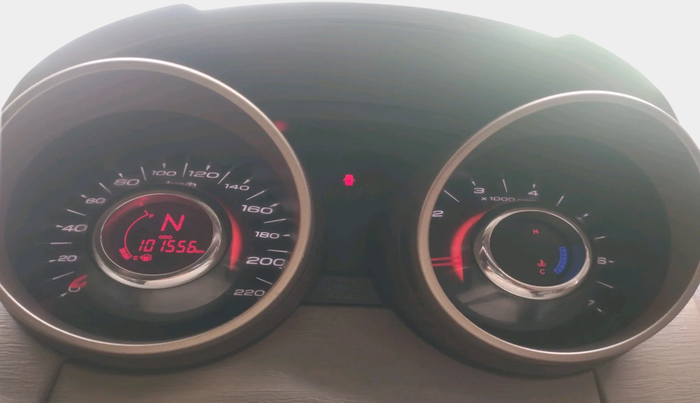 2013 Mahindra XUV500 W8, Diesel, Manual, 1,01,556 km, interior