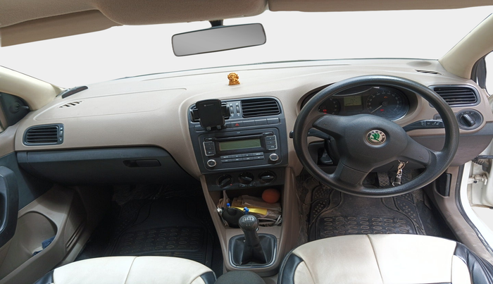 2012 Skoda Rapid ACTIVE 1.6 TDI CR MT, Diesel, Manual, 71,015 km, interior